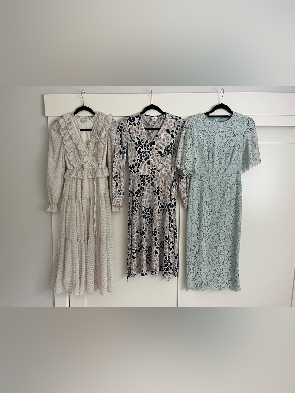 • 3 midi dresses lot •